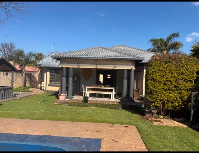 2 BEDROOM HOUSE FOR SALE IN GROENKOL